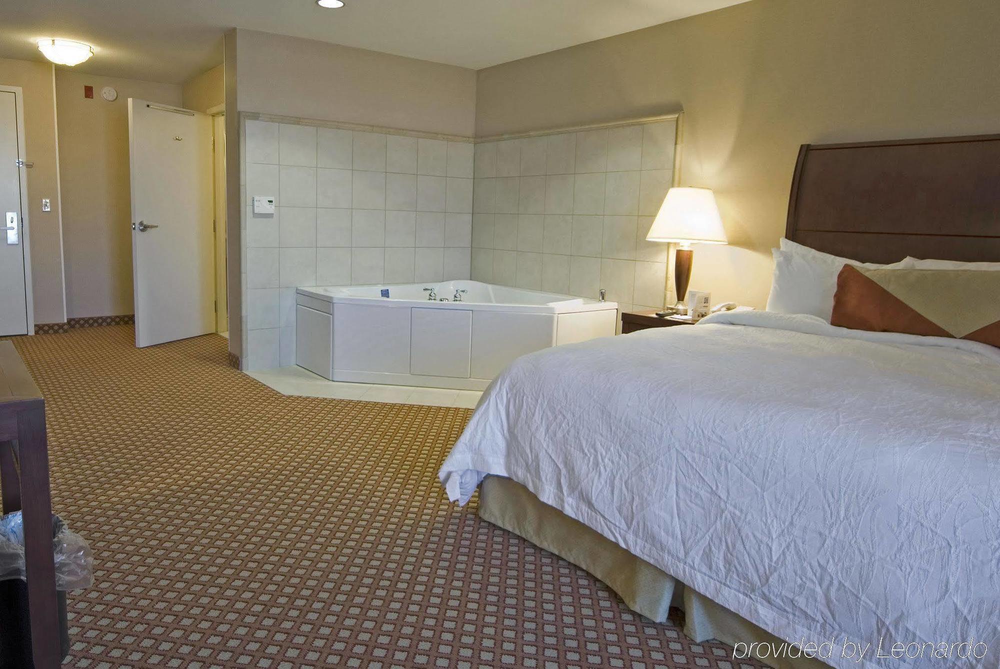 Hilton Garden Inn Omaha West Szoba fotó